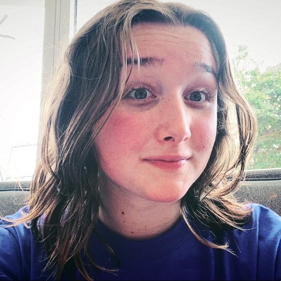 Meet your Posher, Paige - Picture 1 of 1